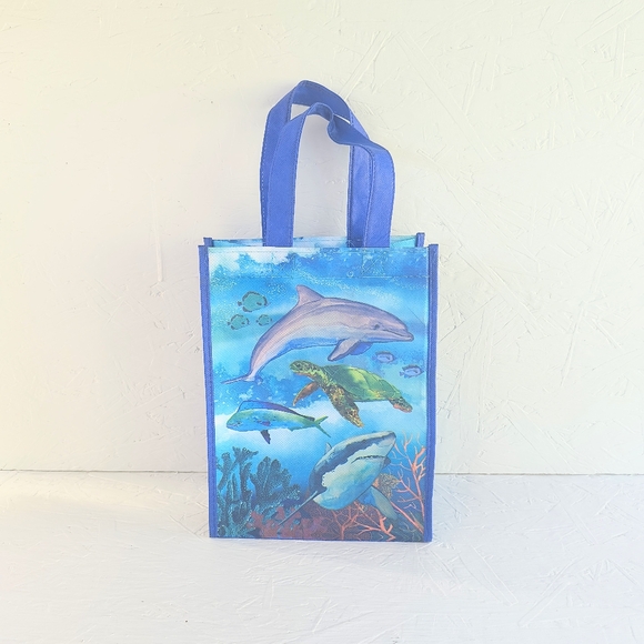 LA ZOO | 100% Recycled Ocean-Themed Tote Bag with Marine Life Design - Picture 1 of 5